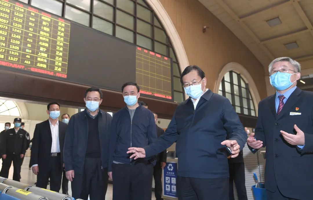 ������ǰ�����ڻ�վ���н���뺺ͨ���ܿع��������������������ŷָ�������ʶ�������ֶ���Ҫע��˿ͼ�ĳ�����࣬��ֹ�ۼ�����&nbsp; �����ձ������ܳ� ��