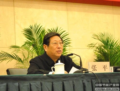 1月6日-7日,国家能源局在京召开全国能源工作会议。图为国家发展改革委主任张平作重要讲话。中国政府网 张爽 摄 1月6日-7日,国家能源局在京召开全国能源工作会议。图为国家发展改革委主任张平作重要讲话。中国政府网 张爽 摄